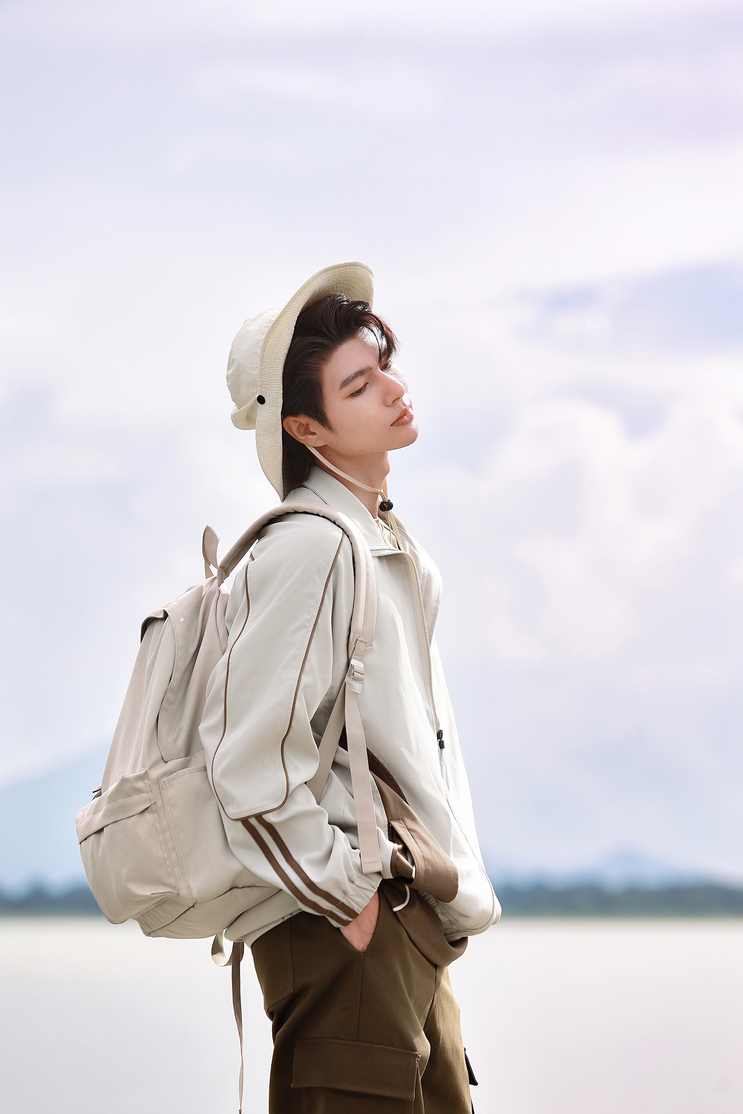 Lookbook outfit dịch chuyển YaMe